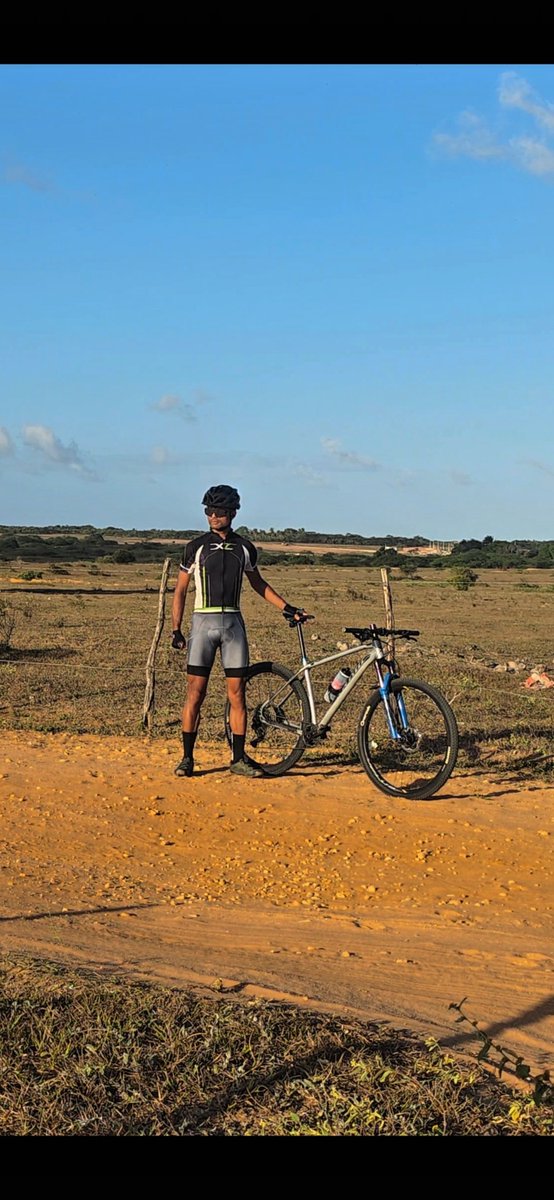 Colnson's tweet photo. Hoje teve #pedal https://t.co/se1UcV1Ow8