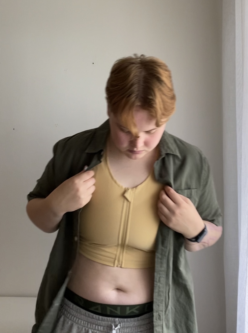 ShopWonababi's tweet photo. A closer look at the Wonababi binder in action. 💙 This try-on shows how it fits under everyday clothing and the silhouette it creates.
#Wonababi #ChestBinder #BinderReview #BinderTryOn #Transmasc #GenderAffirming #TransJoy https://t.co/FPivXatDz9