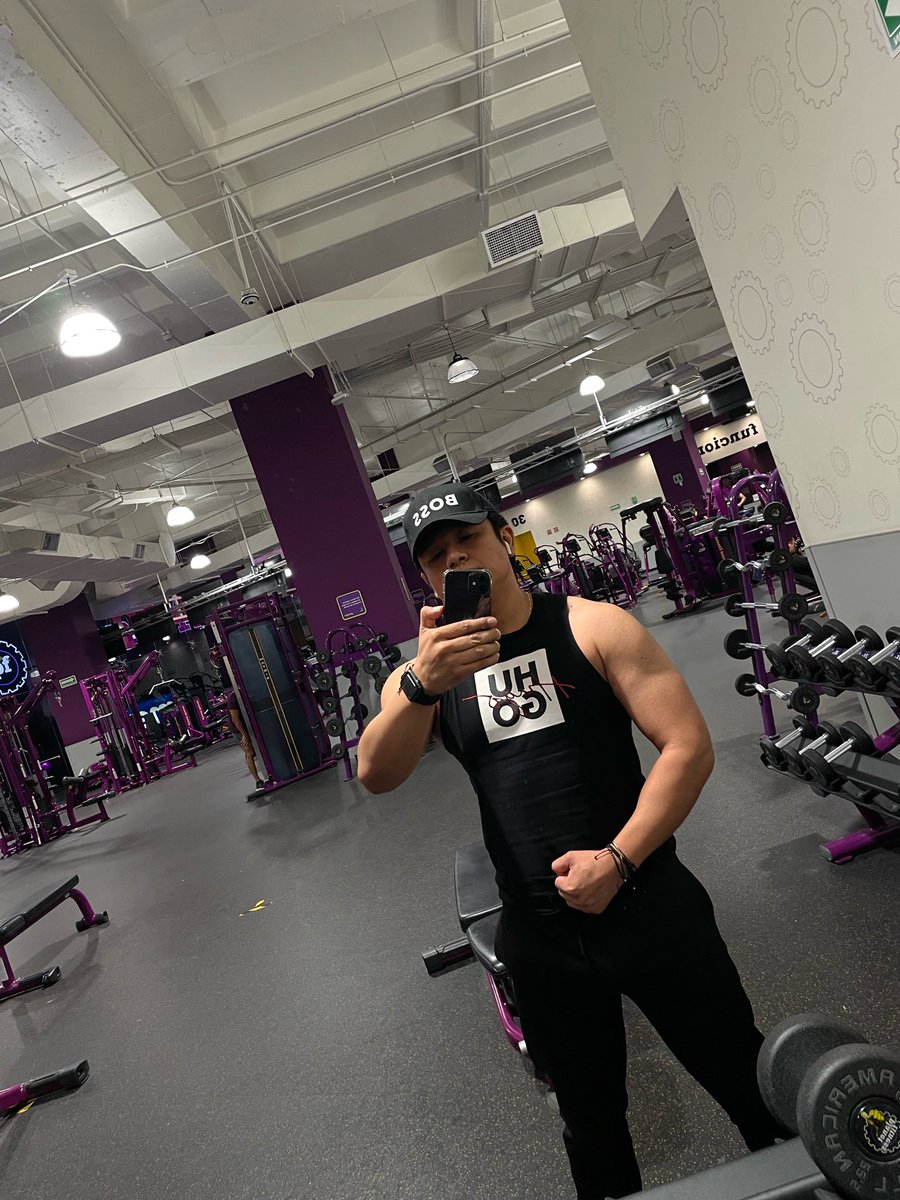 AlmoraO's tweet photo. Don’t stop achieving your goals! #gymbro https://t.co/dJ4O9pxjY8