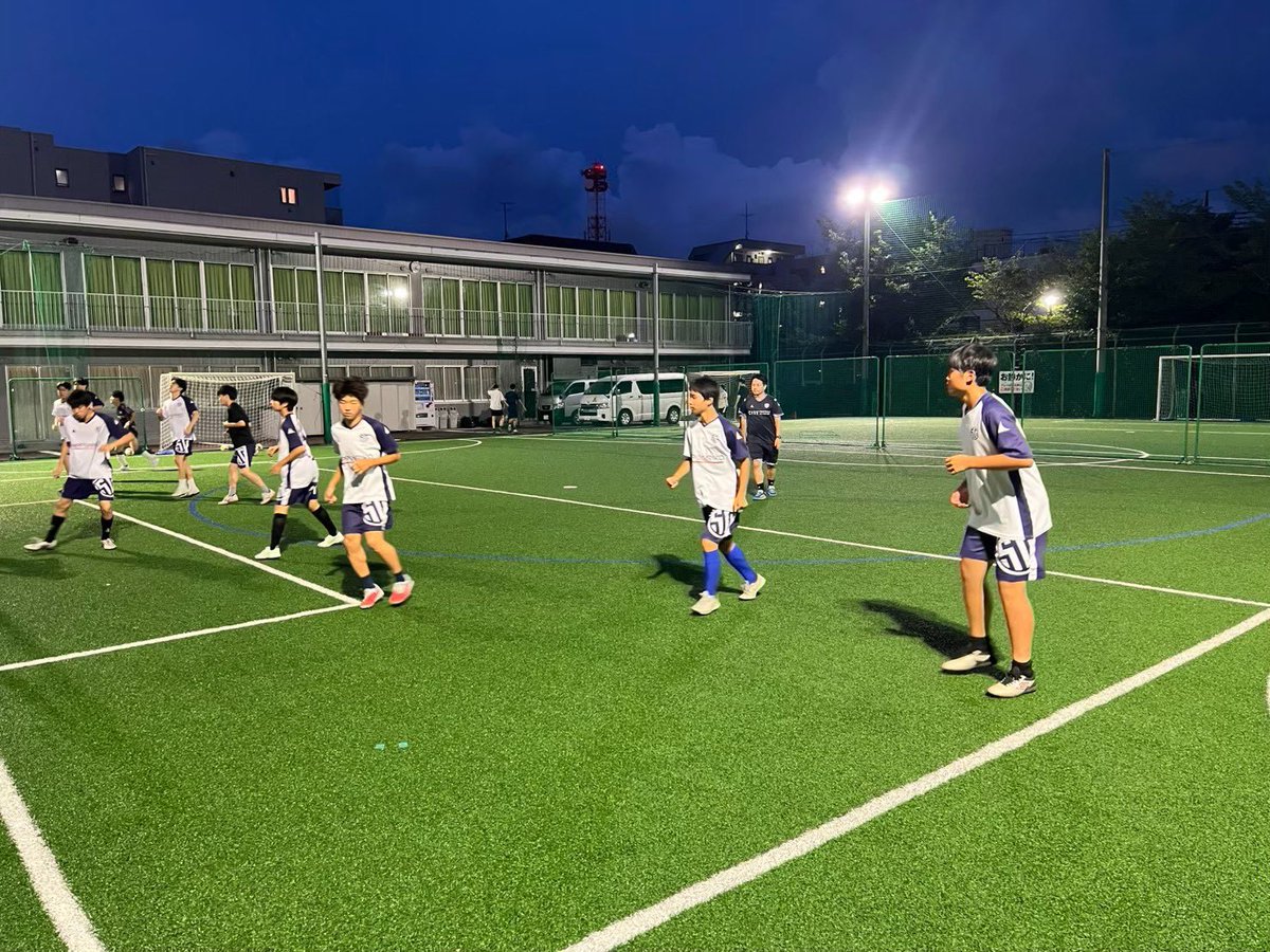s_city_academy's tweet photo. 🔥 U18 TRAINING

日々のトレーニングを積み重ね、
チームとして、個人として、さらに成長へ。

次のゲームに向けて、今日も強度高くトレーニング。

#しながわシティ
#しながわシティU18
#U18
#フットサル
#Futsal https://t.co/c05WIQPLVD
