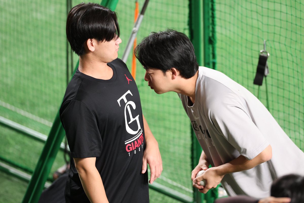 Sponichi_Photo's tweet photo. 仲良しなおふたり
#山崎伊織 選手
#井上温大 選手
（撮影・須田　麻祐子） https://t.co/p3V9mHaAxd