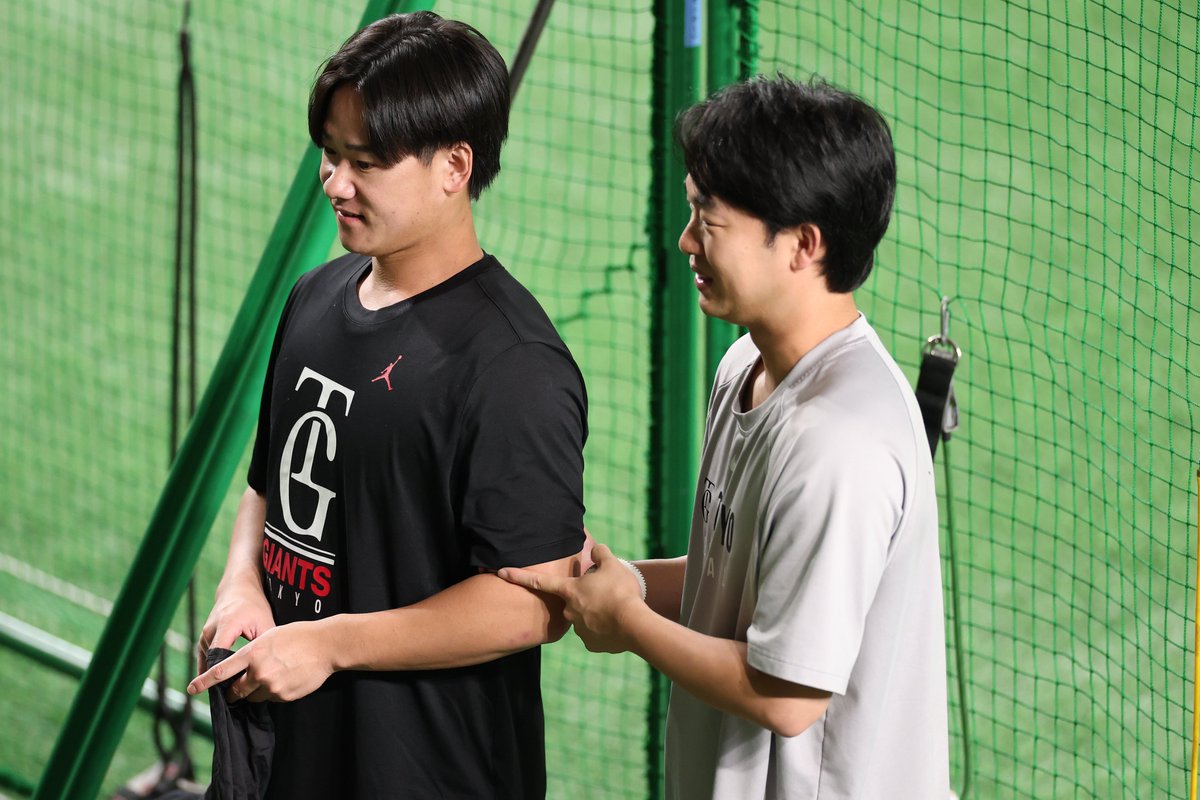Sponichi_Photo's tweet photo. 仲良しなおふたり
#山崎伊織 選手
#井上温大 選手
（撮影・須田　麻祐子） https://t.co/p3V9mHaAxd