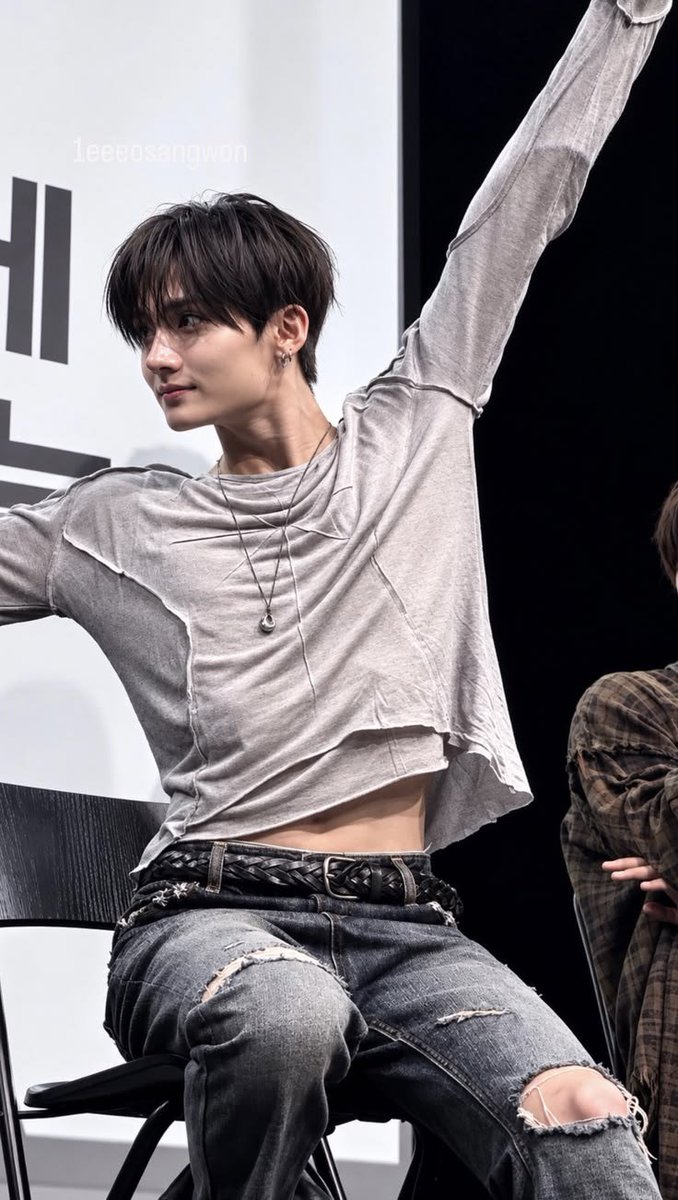 sangwonbnuuy's tweet photo. boobs. waist. ass. lashes he is everything https://t.co/Z60Ub7E8Zk