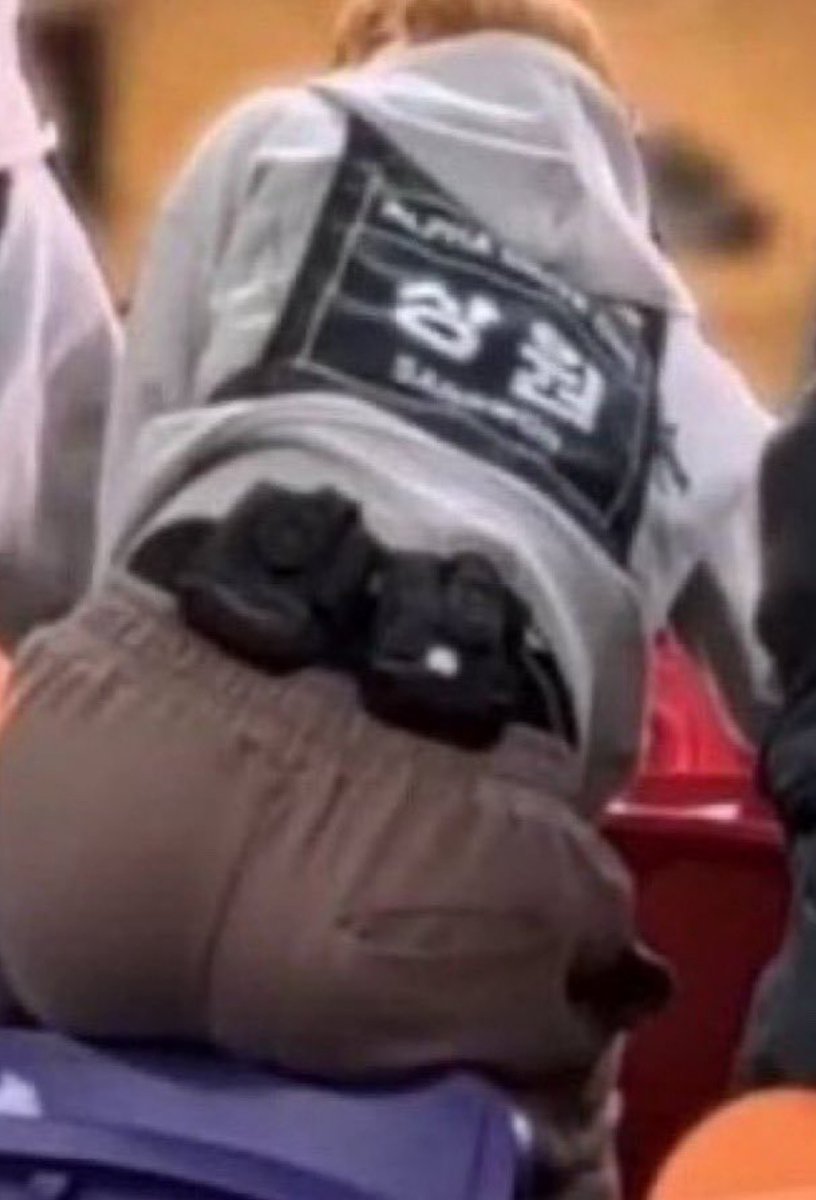 sangwonbnuuy's tweet photo. boobs. waist. ass. lashes he is everything https://t.co/Z60Ub7E8Zk