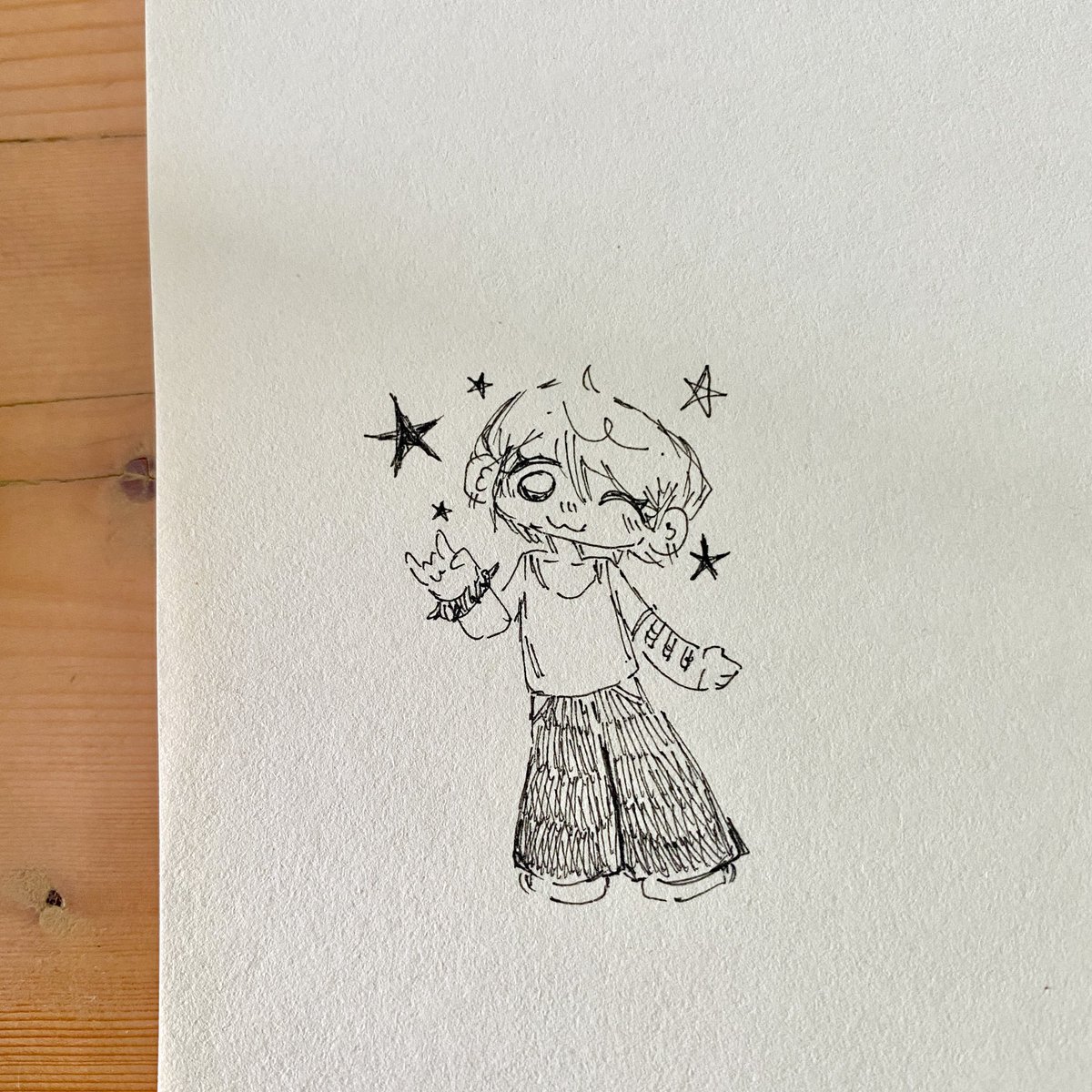 __kurifuru's tweet photo. riku 0.03 pen doodle 🖤 https://t.co/dEUBBqQUbV