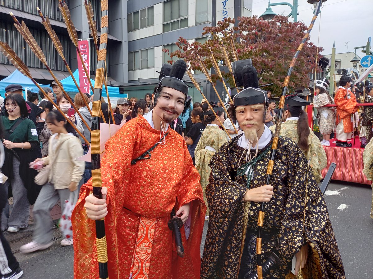 iwatsuki_doll's tweet photo. 2026人形のまち岩槻まつり
仮装パレード、随身のお二人。武人だけあってりりしいです！

#2026岩槻まつり #人形のまち岩槻 #仮装パレード #ジャンボ雛段 #コスプレ https://t.co/o9kV33f2R1
