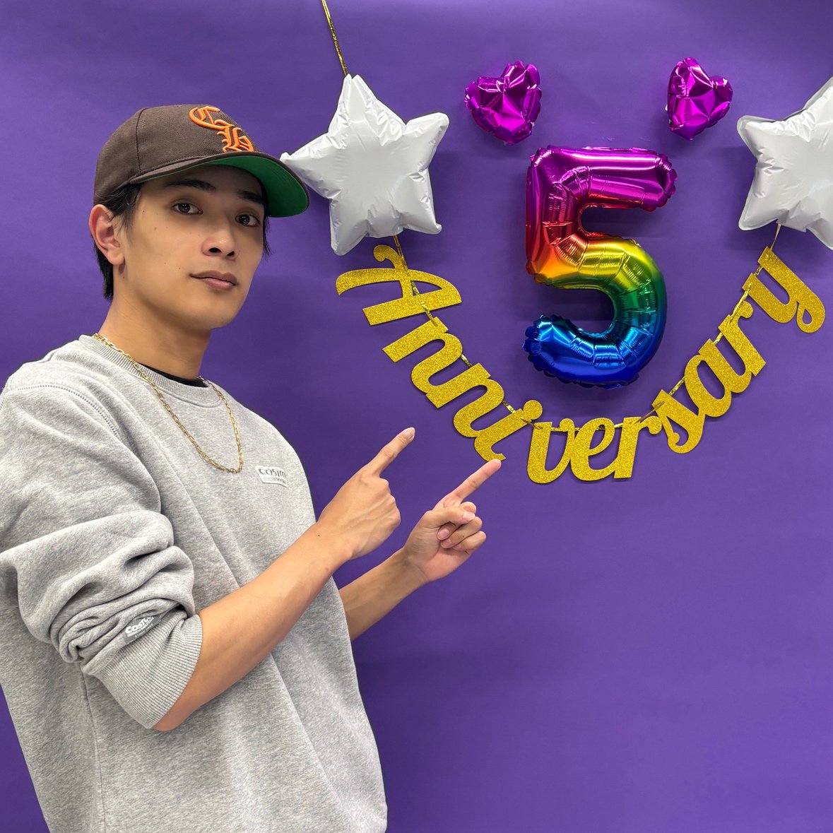 FAMILYCLUBweb's tweet photo. ━＼GO！5！#号外なにわ男子／━

⋱アーカイブ🆙⋰
｢#なにわ男子7人でつなぐ生配信📺｣
💜RELAY06 #高橋恭平

━━━━━━━━━━━━━━━

結成8周年を迎えた夜に、
"なにわ男子で良かったこと"を語る場面も!!

🔻高橋の初FCweb生配信の模様はこちら🎣🔻
https://t.co/YGGCZ9wY9f https://t.co/sPosGkUJR6