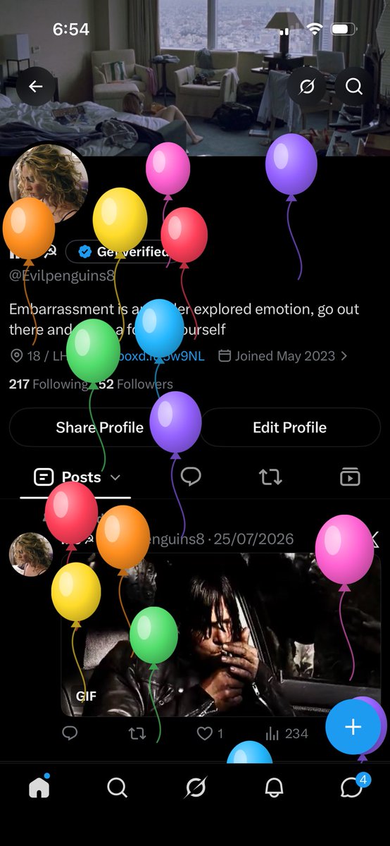 Evilpenguins8's tweet photo. B B B BALLOOONSSSSSS https://t.co/QZBTFnj95a