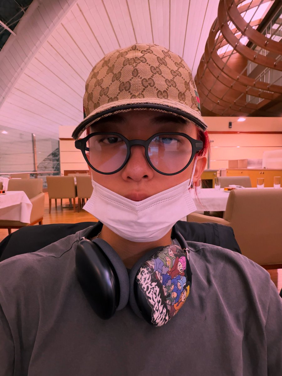 iHugRyuri's tweet photo. good morning to pink filtered woojin!!!! https://t.co/LU6KQnrj2g