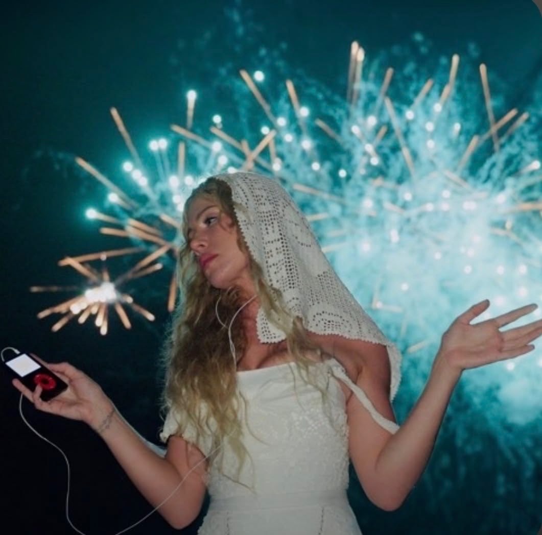 tamsynirl's tweet photo. how life feels because i got tickets to laneway 2027 today #laneway2027 https://t.co/2xR46QuC4Z