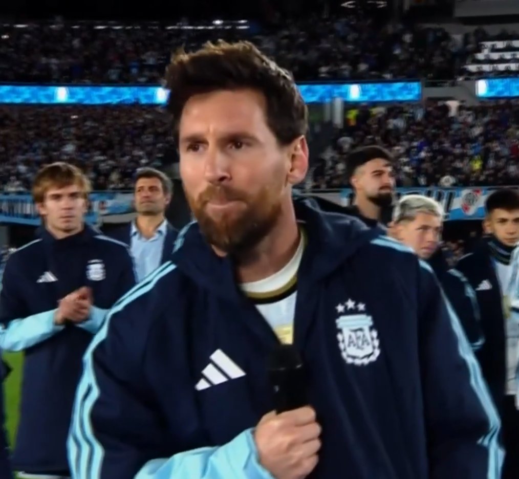 2Sweet4Lyfe's tweet photo. It was over when Messi brought up his dad...

RIP Jorge Messi 🖤 #ElUltimoTango https://t.co/7voAgDnyR2