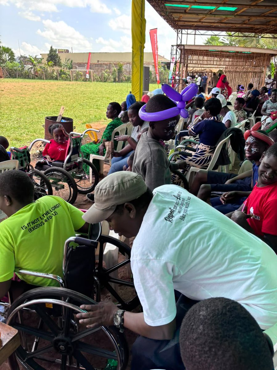 Oquals's tweet photo. @NIRA_Ug’s efforts to extend services to all are silent but reaffirming of the intention to leave no one behind.

As the world commemorated World Cerebral Palsy Day, they quickly recognized NIN registration as a gift for families with such members.

This is how you observe Customer Service Week meaningfully.