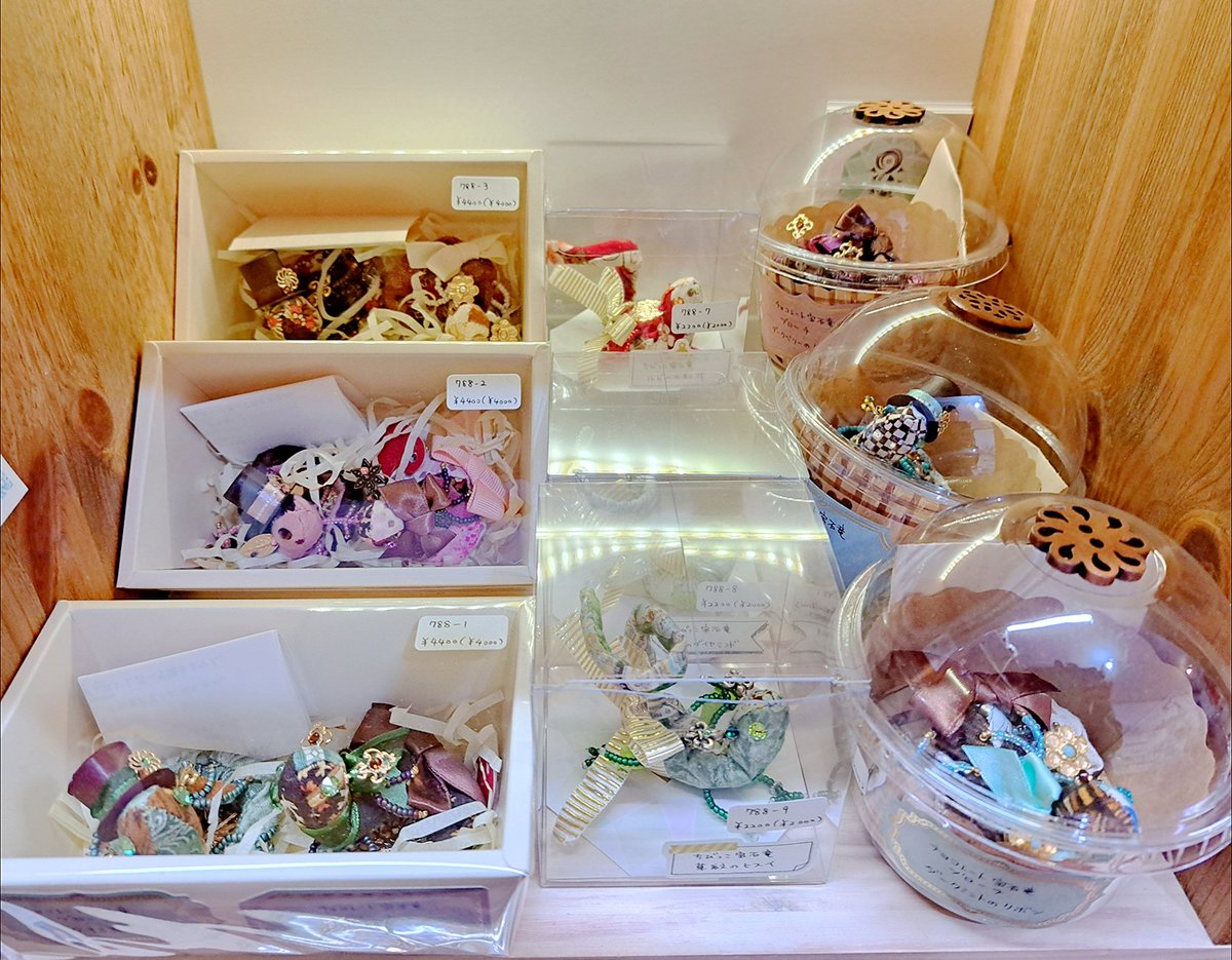hakomittsu's tweet photo. てづくり雑貨店hakomittsu.
本日もopenしております(*^^*)

森ノ宮店18時、京阪モール本館２階(京橋駅直結)POPUPアトリカは20:30までお待ちしております♪
地図⇒ https://t.co/sn5MS5x5HR

#はこみっつ #ハンドメイド https://t.co/TH5Zn5Bmjh