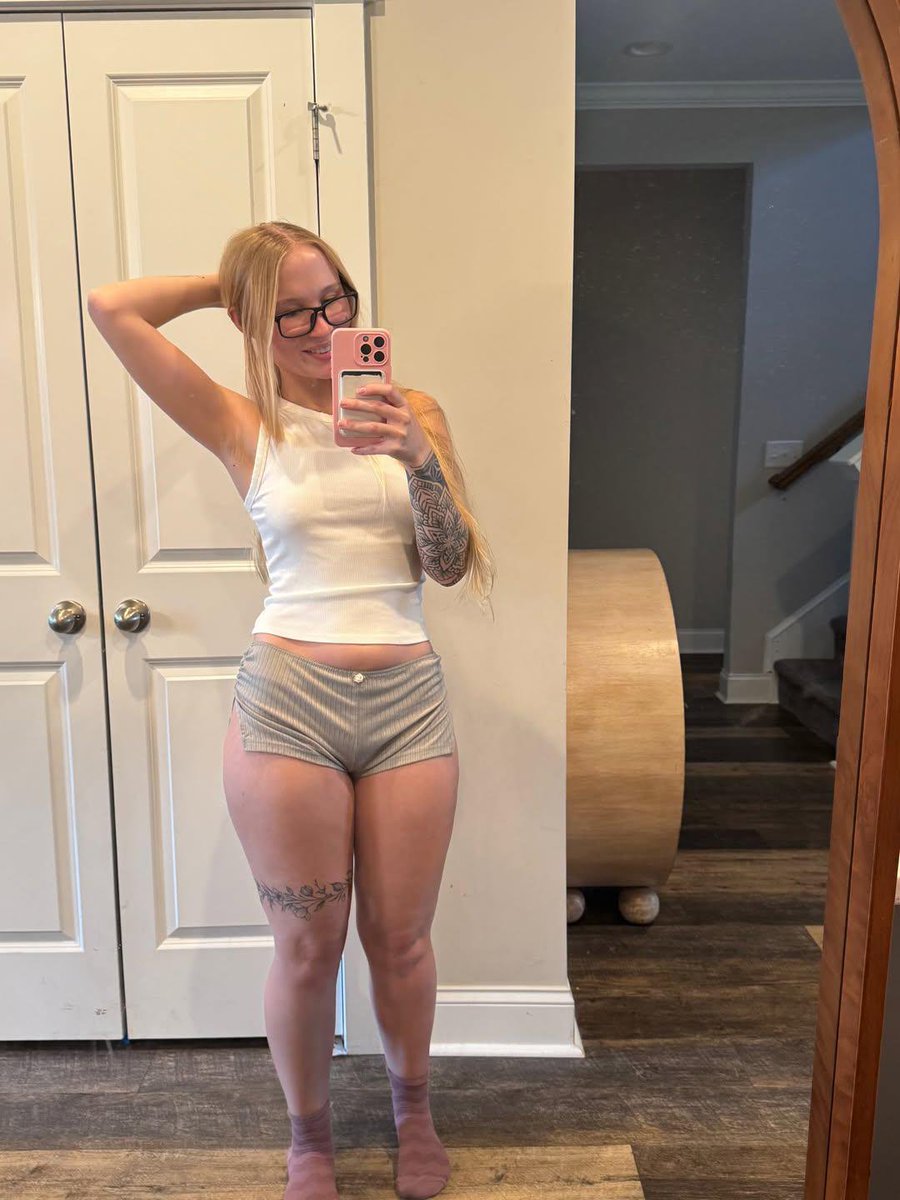 lanatheone2 tweet picture