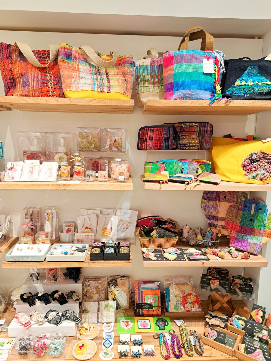 hakomittsu's tweet photo. てづくり雑貨店hakomittsu.
本日もopenしております(*^^*)

森ノ宮店18時、京阪モール本館２階(京橋駅直結)POPUPアトリカは20:30までお待ちしております♪
地図⇒ https://t.co/sn5MS5x5HR

#はこみっつ #ハンドメイド https://t.co/TH5Zn5Bmjh