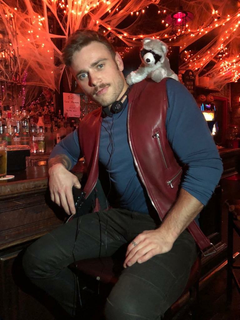 CosplayerGuys's tweet photo. https://t.co/oMCjzi17jk