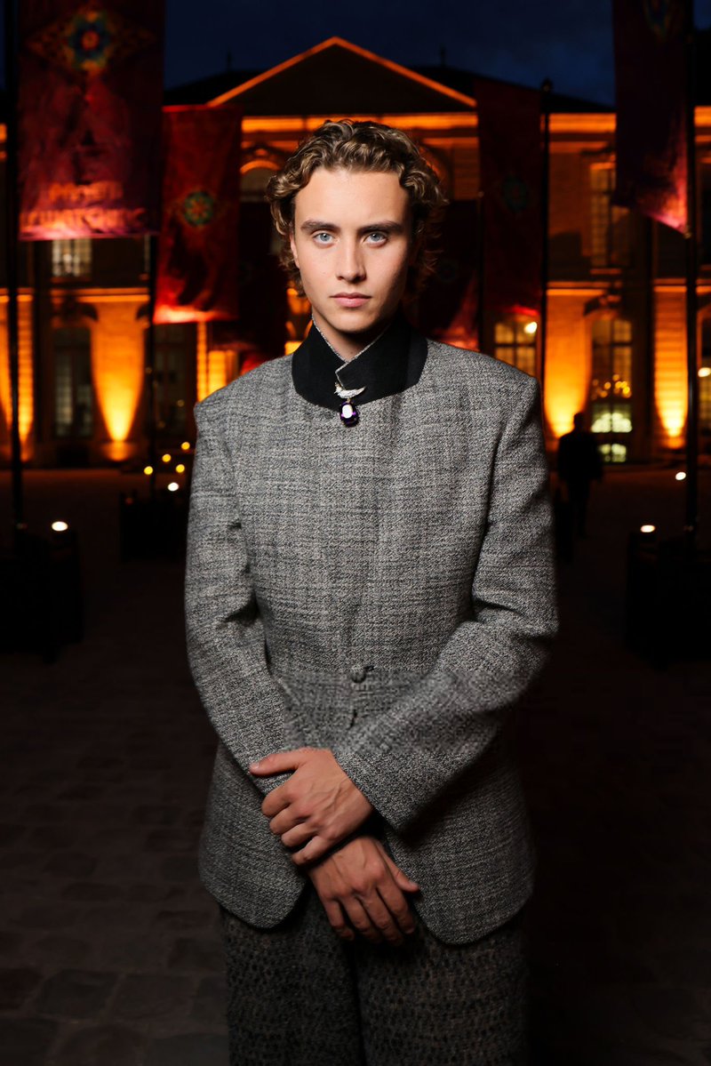 josephzadabras's tweet photo. PERFEITO! Joseph Zada no evento de “Jogos Vorazes”, em Paris, no Musée Rodin.

📸 || Dê créditos para @josephzadabras caso publique em sua página. https://t.co/g7sZlyN8Ow