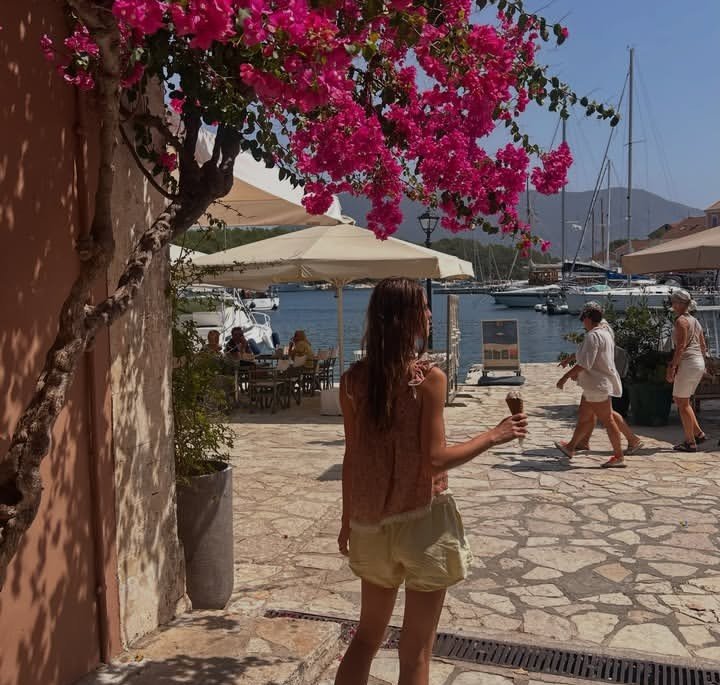 efeld1704's tweet photo. 👙🇬🇷 https://t.co/oW2zAYKPV0