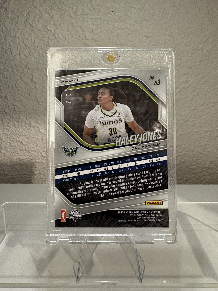ZXDMONEY1's tweet photo. @cardboardbst 2025 WNBA Prizm Haley Jones Mosaic Prizm /3 

$40 shipped BMWT 

2026 Prizm lotus /3 did $99
2025 select back &amp; gold /5 did $35 

Venmo or PayPal only https://t.co/VSty1DMf9w