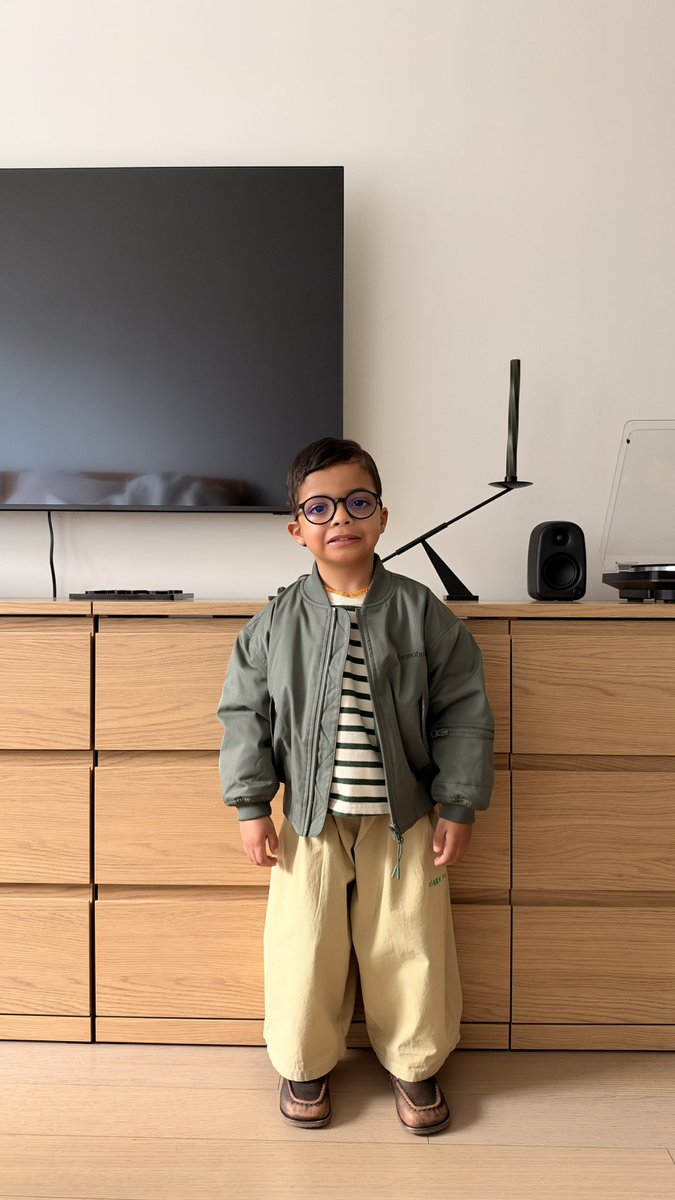 DarrenJGraham's tweet photo. Oh nothing, just my 4 year old looking taller than usual 🥺🥰 https://t.co/fp6nIlrXU1