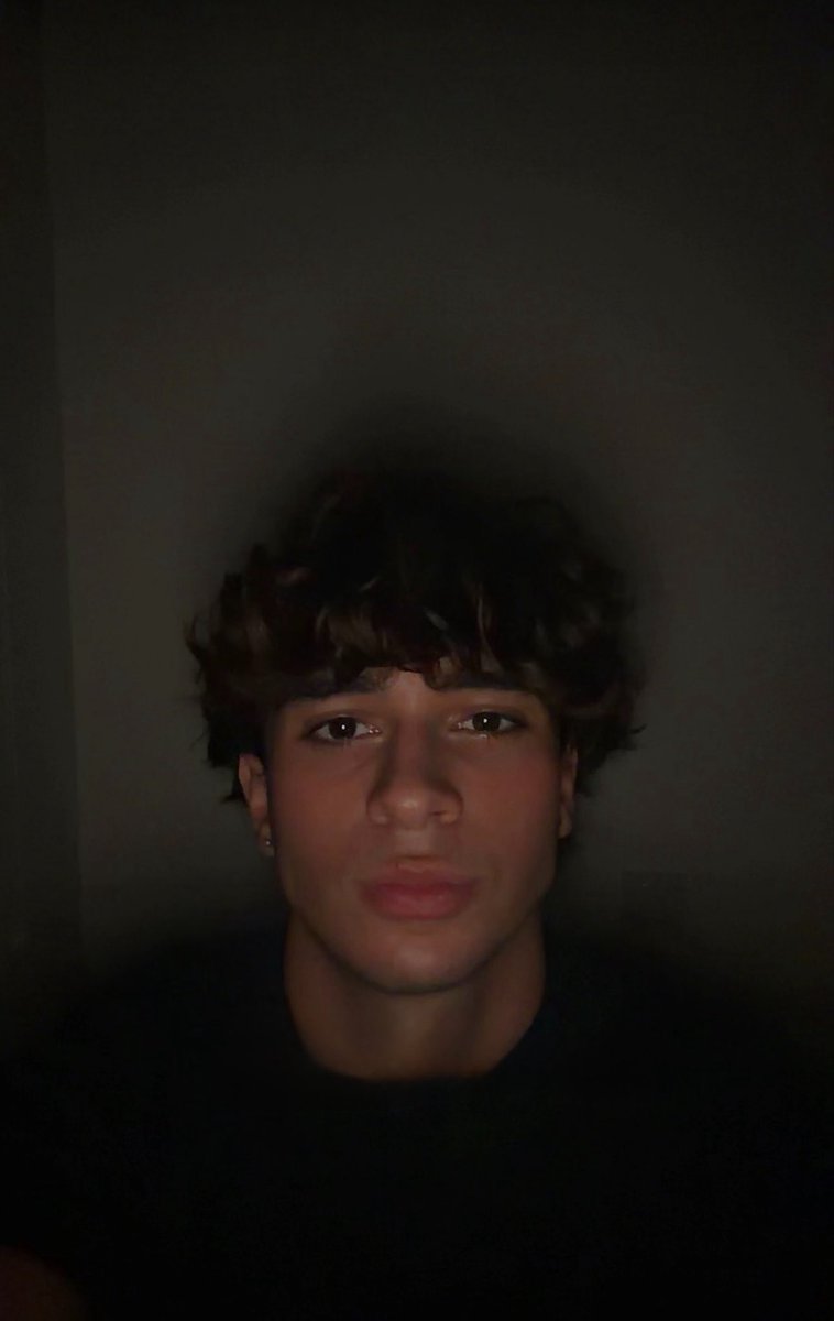 DariusBrasset's tweet photo. I'm from France 🇫🇷 
190 cm, 2008, and you ? https://t.co/RoSuNNB31q
