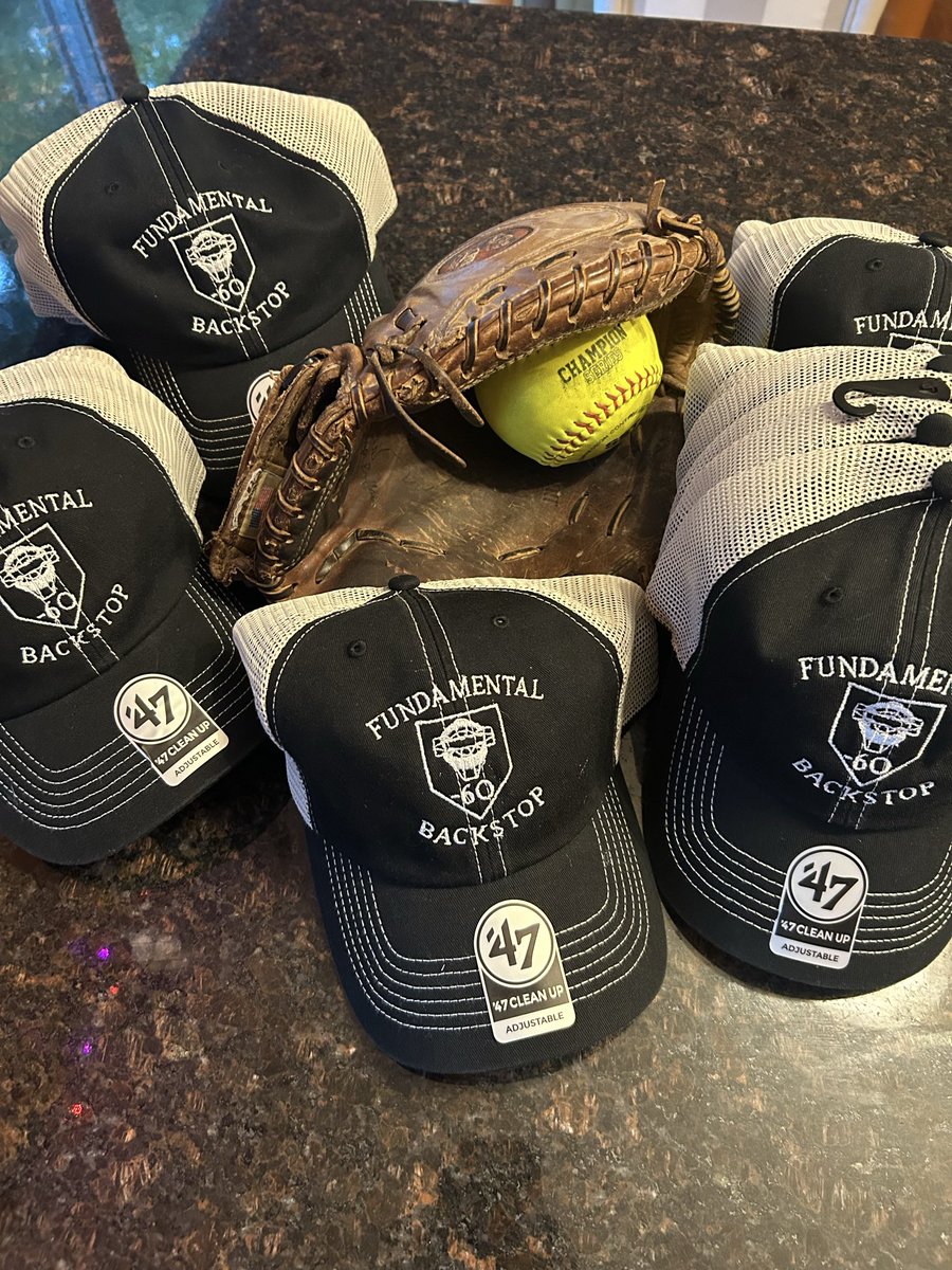 CatchingCoach's tweet photo. 🥎🥎🔥-60 HATS ARE IN🔥🥎🥎
They are good for keeping the sun out of your eyes between games!!!!
DM for more Info. 
#Backstop
#Negative60 https://t.co/V9afQzsUWR