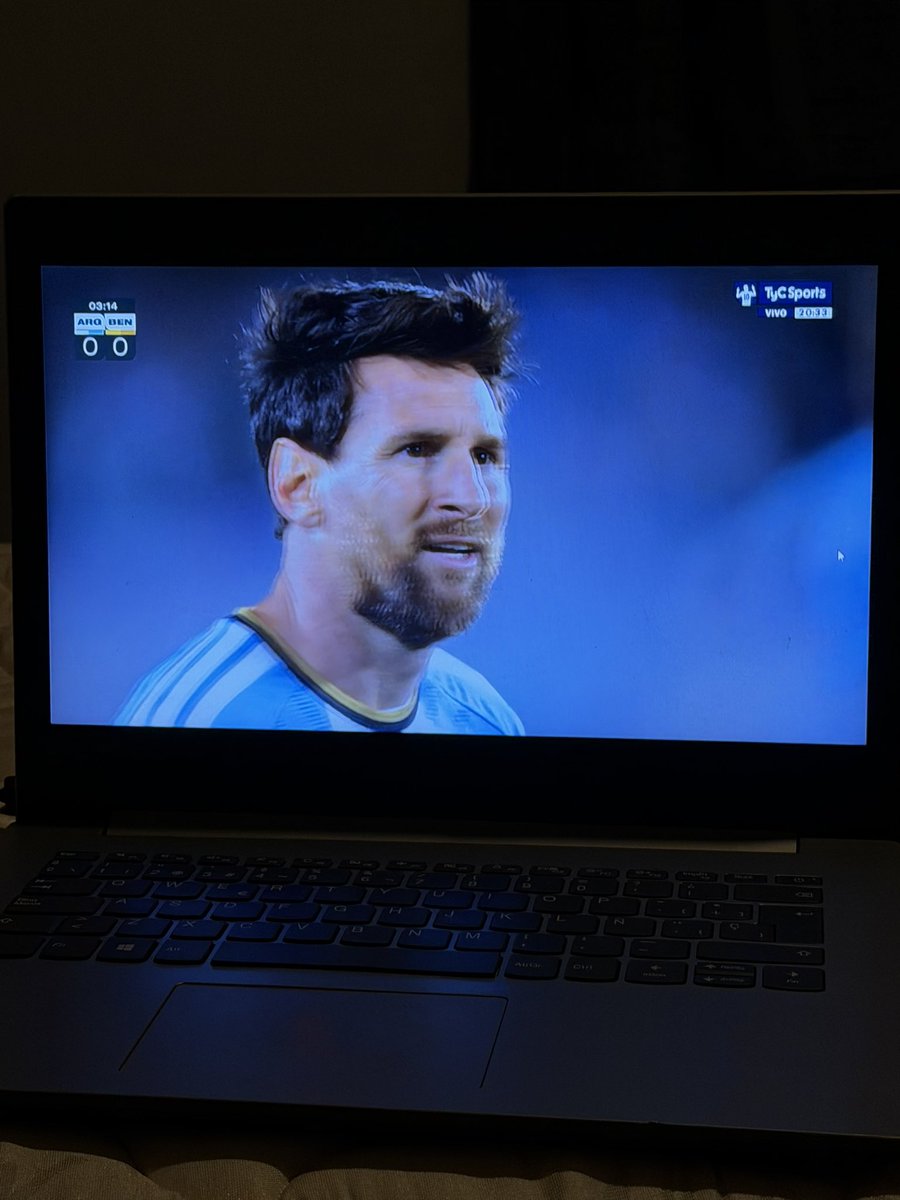 koopiolaa's tweet photo. pongan 🇦🇷 para saber que estuvieron presentes en el último baile de Leo, como te vamos a extrañar capitán https://t.co/eDNBmEQLKI