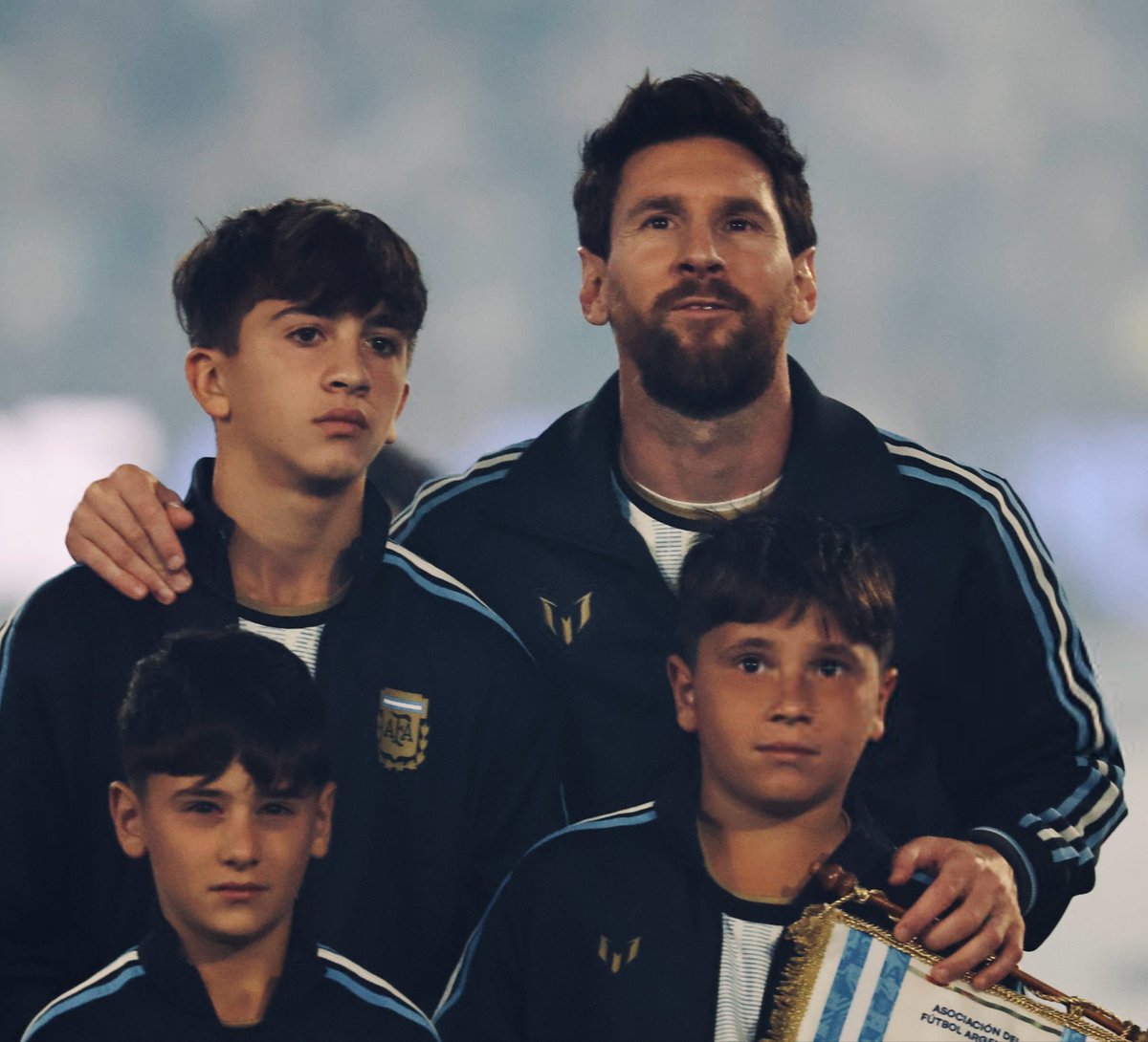M10GOAT's tweet photo. عندما تفرض التكريم بعطائك وإنجازاتك 🩵 https://t.co/vHr7QAhSVT