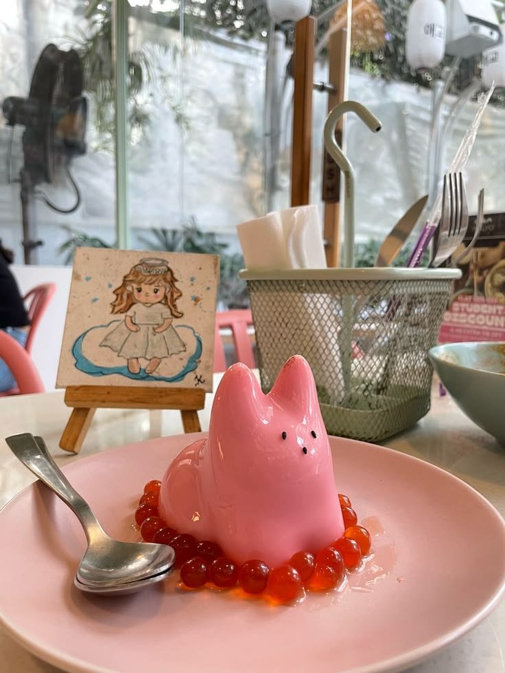 Ryviers's tweet photo. 𝐵𝑜���𝑗𝑜𝑢𝑟! 𝐵𝑜𝑛𝑗𝑜𝑢𝑟! 𝐻𝑎𝑝𝑝𝑦 𝑠𝑢𝑛𝑠ℎ𝑖𝑛𝑒!
Breakfast Klyve today!
Klyve have two bunny puddings and soft drink strawberry!  ◠◠

𝑀𝑒𝑟𝑐𝑖 𝑑𝑒 𝑝𝑟𝑒́𝑝𝑎𝑟𝑒𝑟 𝑑𝑒𝑠 𝑝𝑙𝑎𝑡𝑠 𝑎𝑢𝑠𝑠𝑖 𝑑𝑒́ 𝑙𝑖𝑐𝑖𝑒𝑢𝑥! ◠◠ ♡ https://t.co/jUdH1WRr4m