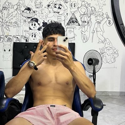 Nicolashu1e's tweet photo. #NovaFotoDePerfil https://t.co/cOsFVsjuZ8