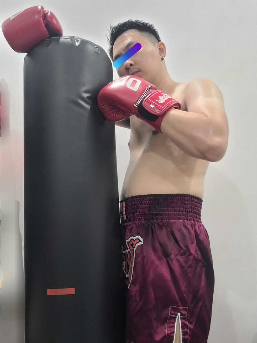 BoxingJon92's tweet photo. Wednesday 🥊🥊 https://t.co/45hLFk1mHL