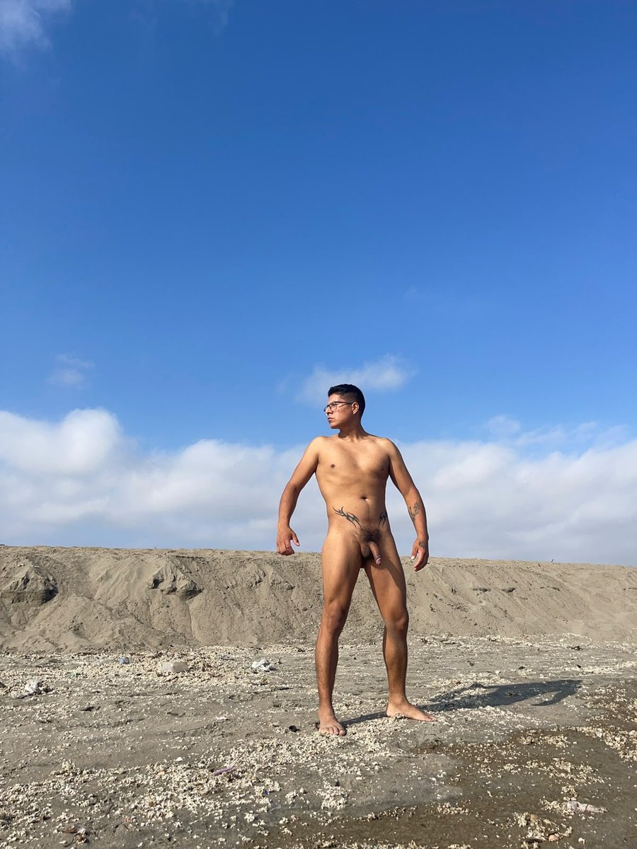 Darksex8's tweet photo. Después de la playa ,su rico telo wilian. Pa terminar el cache a full 🔥🍆🍑🥵🏖📽📸 https://t.co/8axb4nFDOh