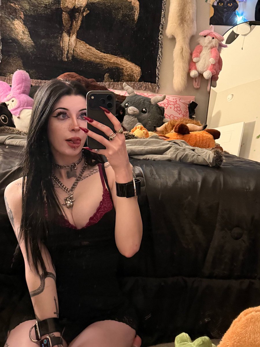 ellajinxsore's tweet photo. feeling cute today ❤️ https://t.co/RveM00YUpJ
