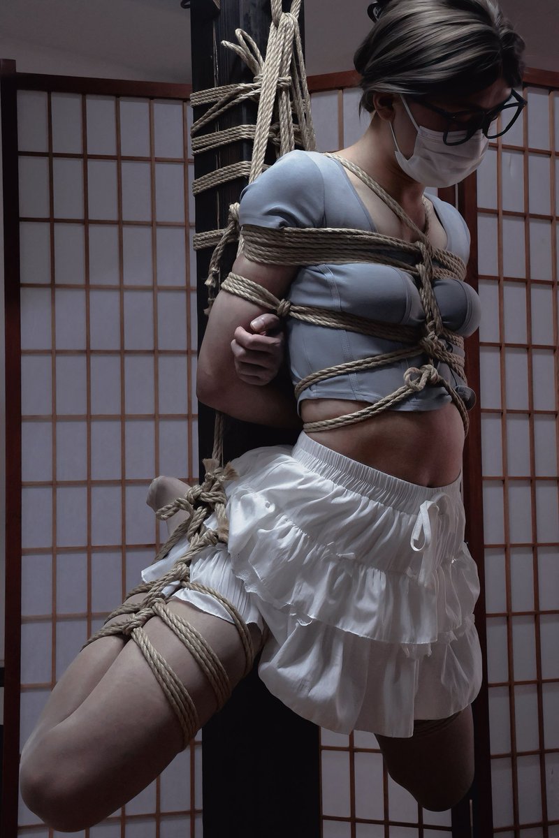 panpan_shibari's tweet photo. 想让缚手涨涨粉🤓
🪢@daminsm 
📸@nikki_shibari https://t.co/O4PdgxtMCw