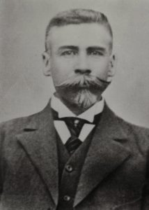 Centro_CDMX's tweet photo. #UnDíaComoHoy, pero de 1913, fue asesinado el Senador Belisario Domínguez quien exigió la renuncia del presidente usurpador Victoriano Huerta y buscaba que el Senado de la República asumiera dicha exigencia. https://t.co/wH4VpLsZqC