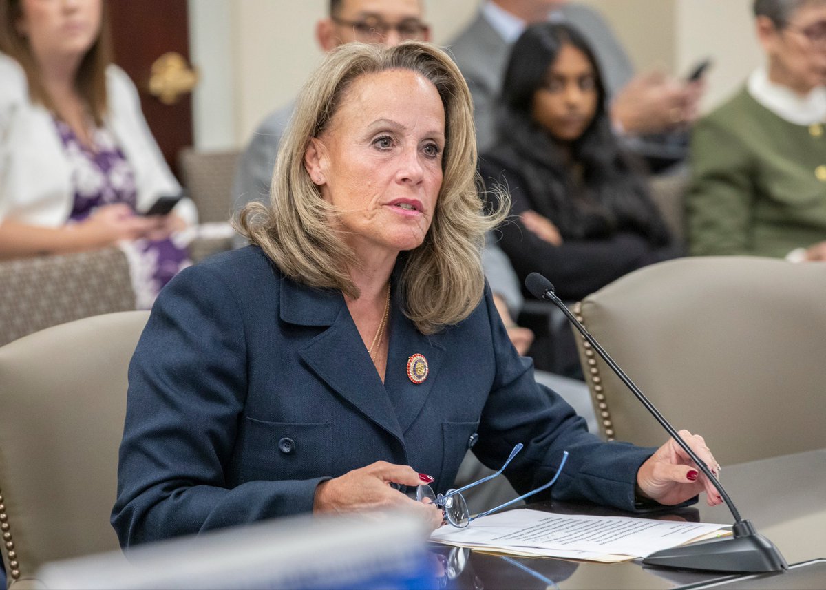 RepDelozier's tweet photo. Today my Resolution HR638 ran in the State Govt Committee to recognize Oct as Domestic Violence Awareness month.  It is an annual resolution I have done to bring attention to the, on average, 100 PA residents killed each yr by those that were supposed to love them most. https://t.co/cSQuySCzY2