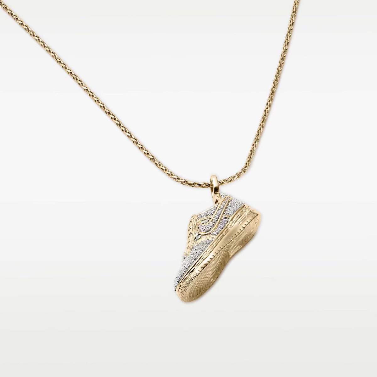 uptod4te's tweet photo. ダイヤが敷き詰められた Nike Air Force 1 Pavé Necklace が登場。【 ナイキ エアフォース1 ネックレス 】
https://t.co/yjrNohjjAO https://t.co/FyeylRDyAO