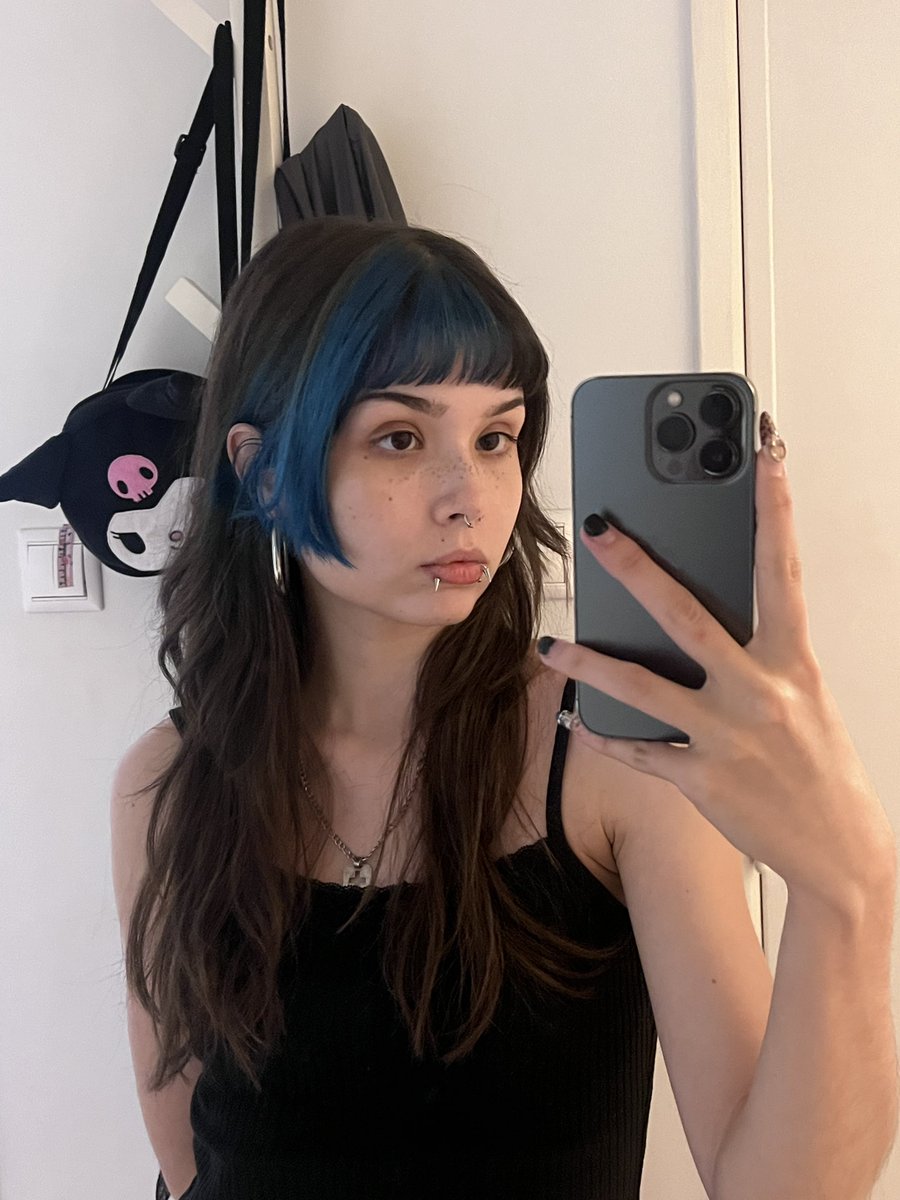 Marti_Chann's tweet photo. My internship is over I’m back to being a useless neet thank god https://t.co/56BMdFTyI1