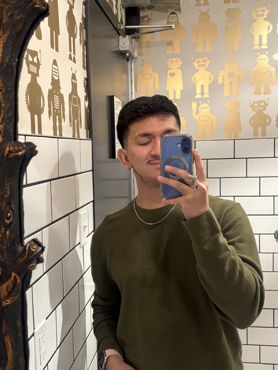 tbtbsai's tweet photo. needing a sugar daddy so I don’t have to work https://t.co/brMQh1EG5i