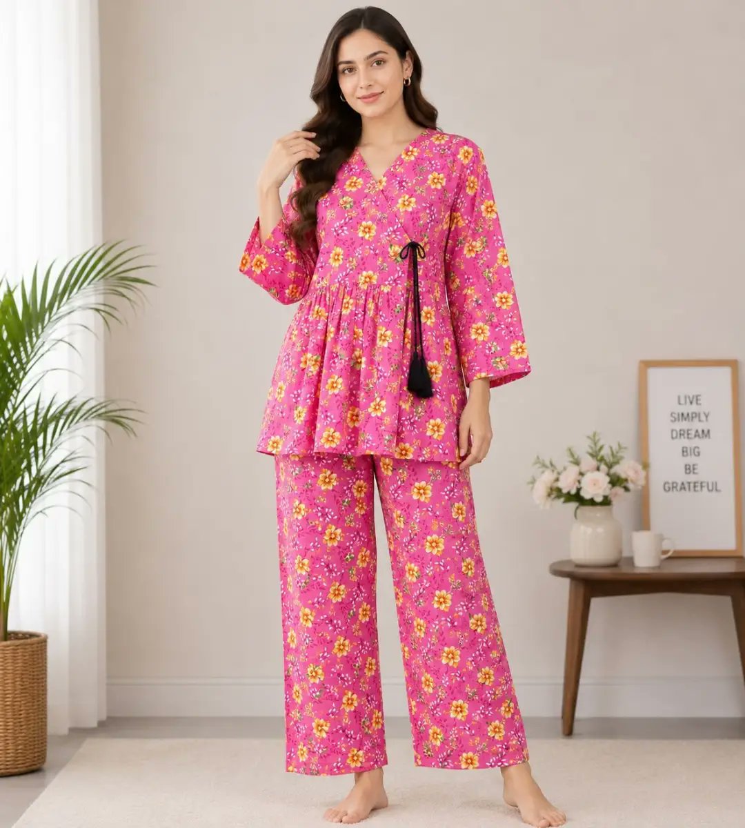 ClaudioLuiz24's tweet photo. Printed Anarkha Frock 2pc

Fabric: Malai Cotton
Standard Size
Chest: 21
Shirt Front Length: 35/36
Flare Length: 38

DM to order https://t.co/otX3uJ6nuc