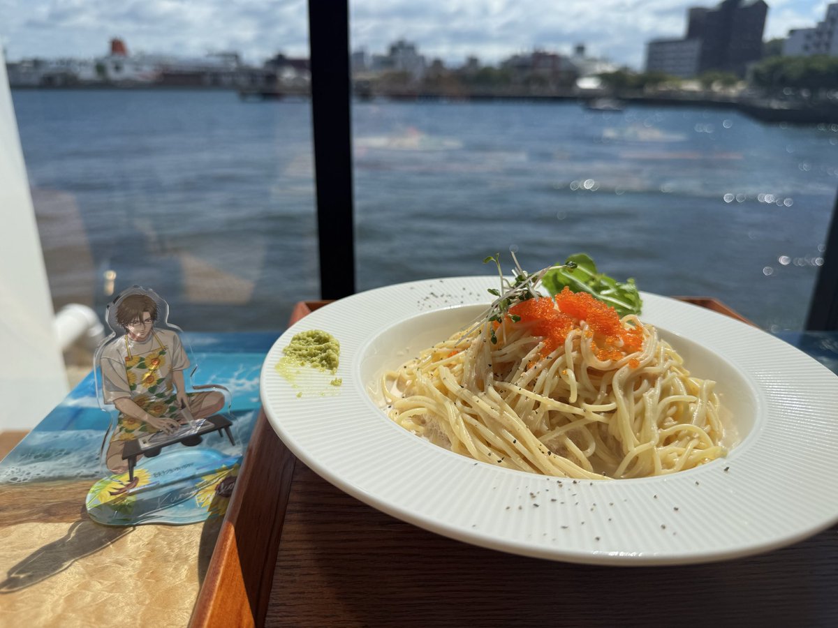 tnpr_chiyo's tweet photo. サマバレ🖐️塚アクスタを持っていると🖐️塚が釣って捌いてくれた魚を食べてるような錯覚が楽しめるというライフハックです https://t.co/hk6DNVAJuP