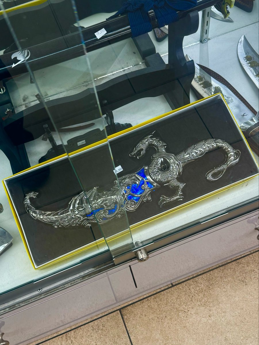 vampiric_shirin's tweet photo. in america if you stop at a gas station in the middle of nowhere you can buy powerful artifacts https://t.co/vmpXRQI21c