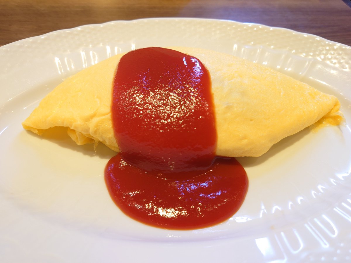 Favorite_mei's tweet photo. これは先週限界だった時に食べたお昼ご飯。
オムライスにプリン。
私がどれほど限界だったか解りますね( ˘ω˘) https://t.co/xyi3KhwToQ