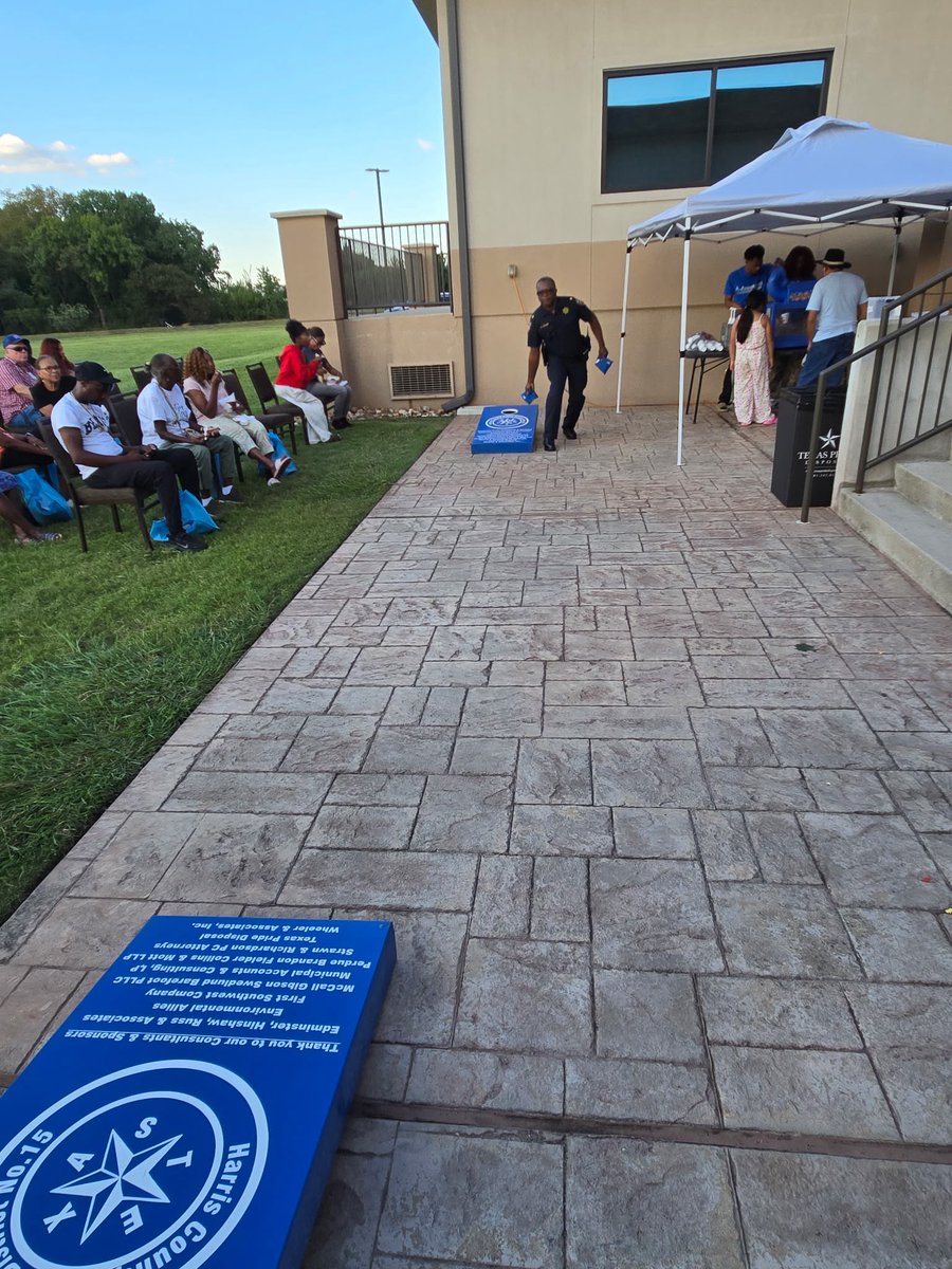 HCSOTexas's tweet photo. Deputies can have fun, too! π Join us for some fun out in Harris County for National Night Out!
#NNO2026 #HCSONNO2026 https://t.co/qKEDGNxxc5