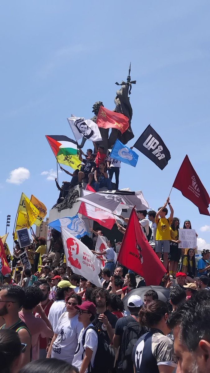solshimoo's tweet photo. VOCÊS POR ACASO ESQUECERAM DESSA FOTO HISTÓRICA? ESQUECERAM DO QUE FIZEMOS NO PASSADO? SE MANIFESTA, PORRA!! AGE
#LULA13JÁ #LULA13JÁ #fadonscomlula #EleNão #Eleições2026 https://t.co/gRPrOgPGFo