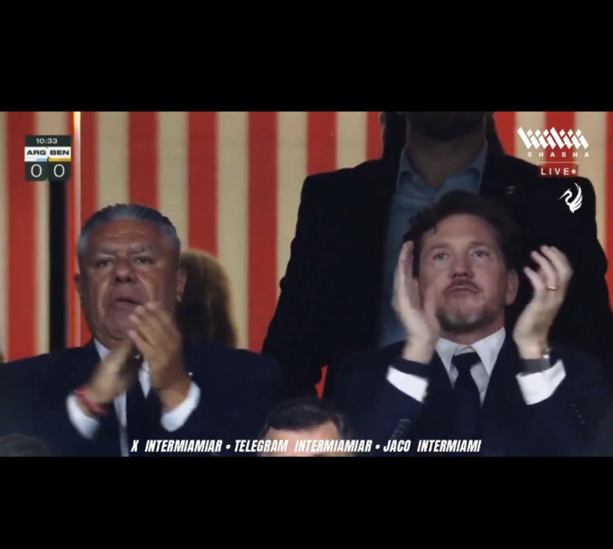 Olusoji_01's tweet photo. The match was paused in the 10th minute so the whole stadium could rise and applaud Messi ❤️‍🩹

In Argentina, Messi is treated like a football god  #RUSNGA https://t.co/EIONNolgad