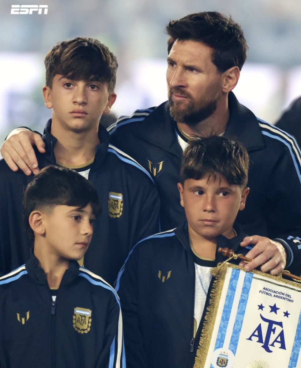 AlberttFCB's tweet photo. Todos sabemos quien será su verdadero heredero https://t.co/2TurjNffET
