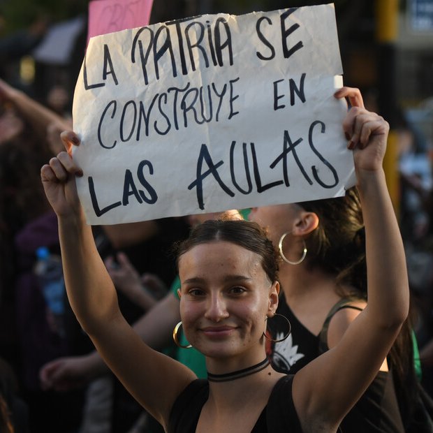 patosarmient0's tweet photo. Es muy importante que se cumplimente con la Ley de financiamiento universitario... https://t.co/EW8oaxPh9q