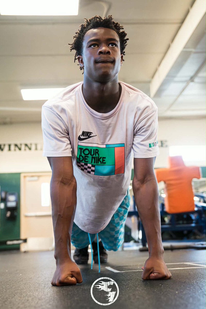 MikeblakelyIII's tweet photo. Gaines 💪🏾 https://t.co/M14KC860lf