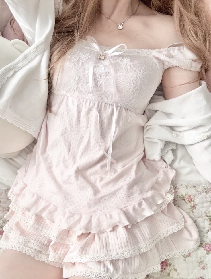mittysgf_'s tweet photo. (⁠*⁠˘⁠︶⁠˘⁠*⁠)⁠.⁠｡⁠*⁠♡ CUTE      CLOTHES    FOR     MY     #EDTWT #EDRTWT       GIRLIES! https://t.co/Ss8zie7WSt